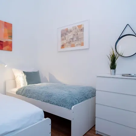 Brand New Stylish In The Center-with Ac Budapeste